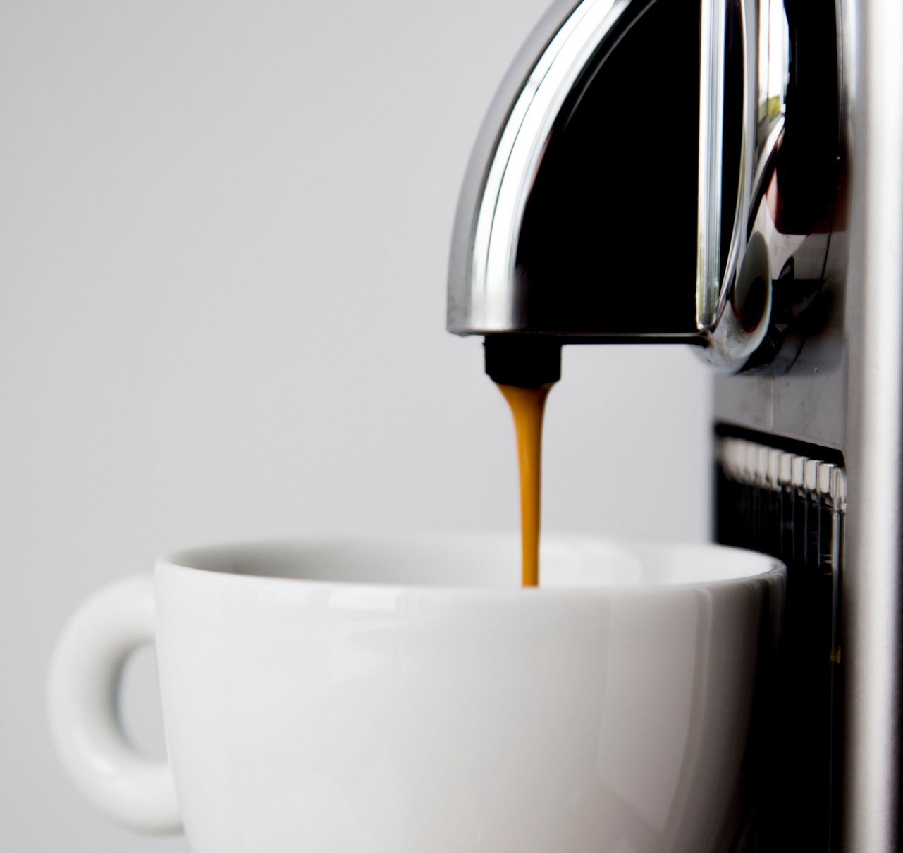 New York City Vending Services | Micro-Market | Bean-to-Cup Coffee Brewer